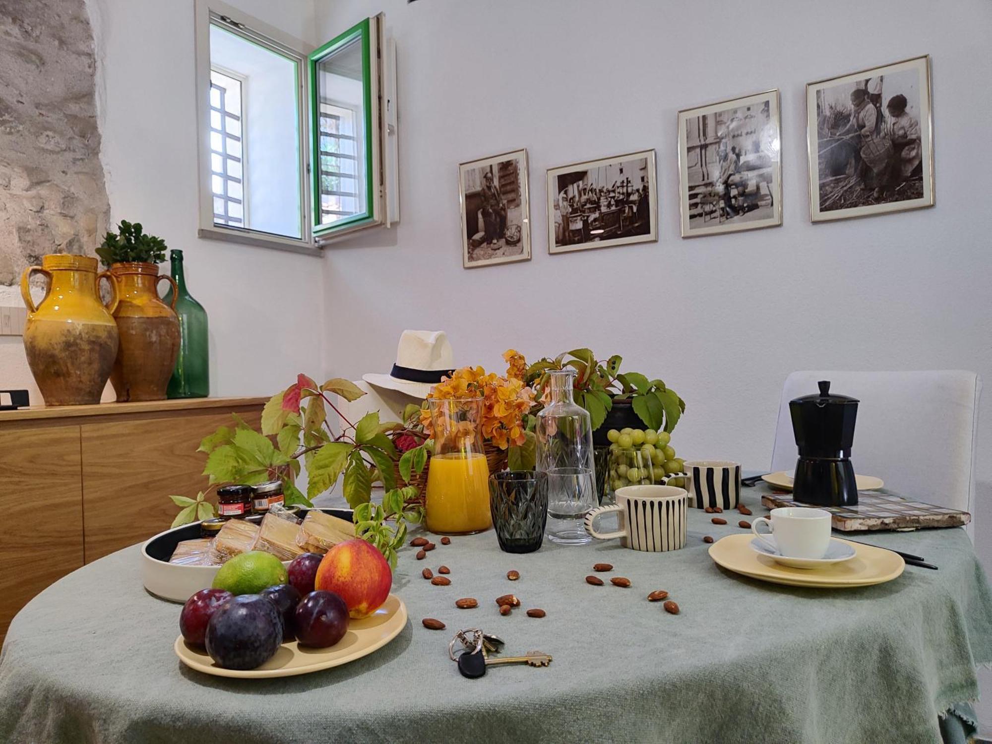 Casa Don Michele Apartment Letojanni Bagian luar foto